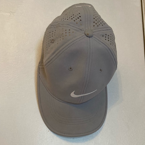 Grey/Gray NIKE baseball cap - Picture 2 of 4